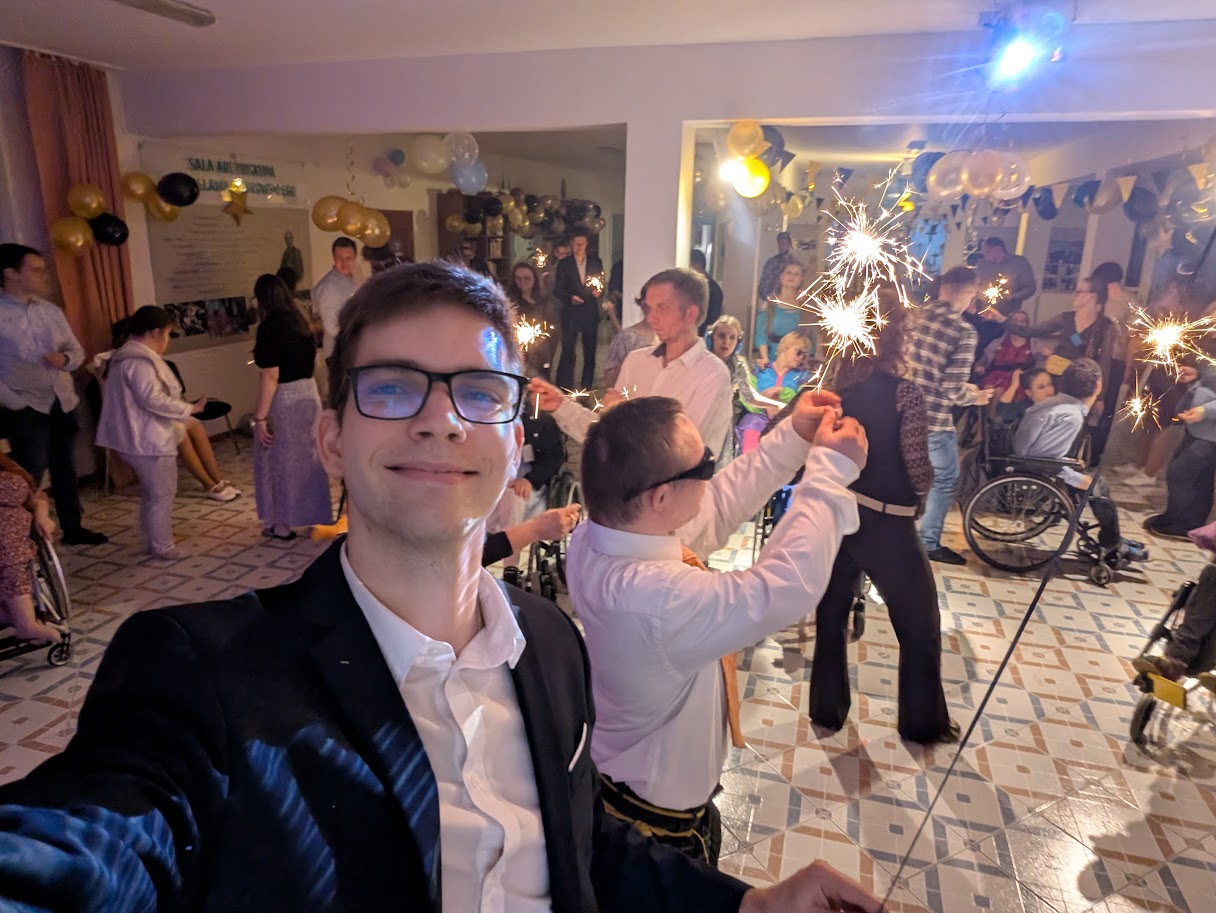 PXL 20251231 230217539